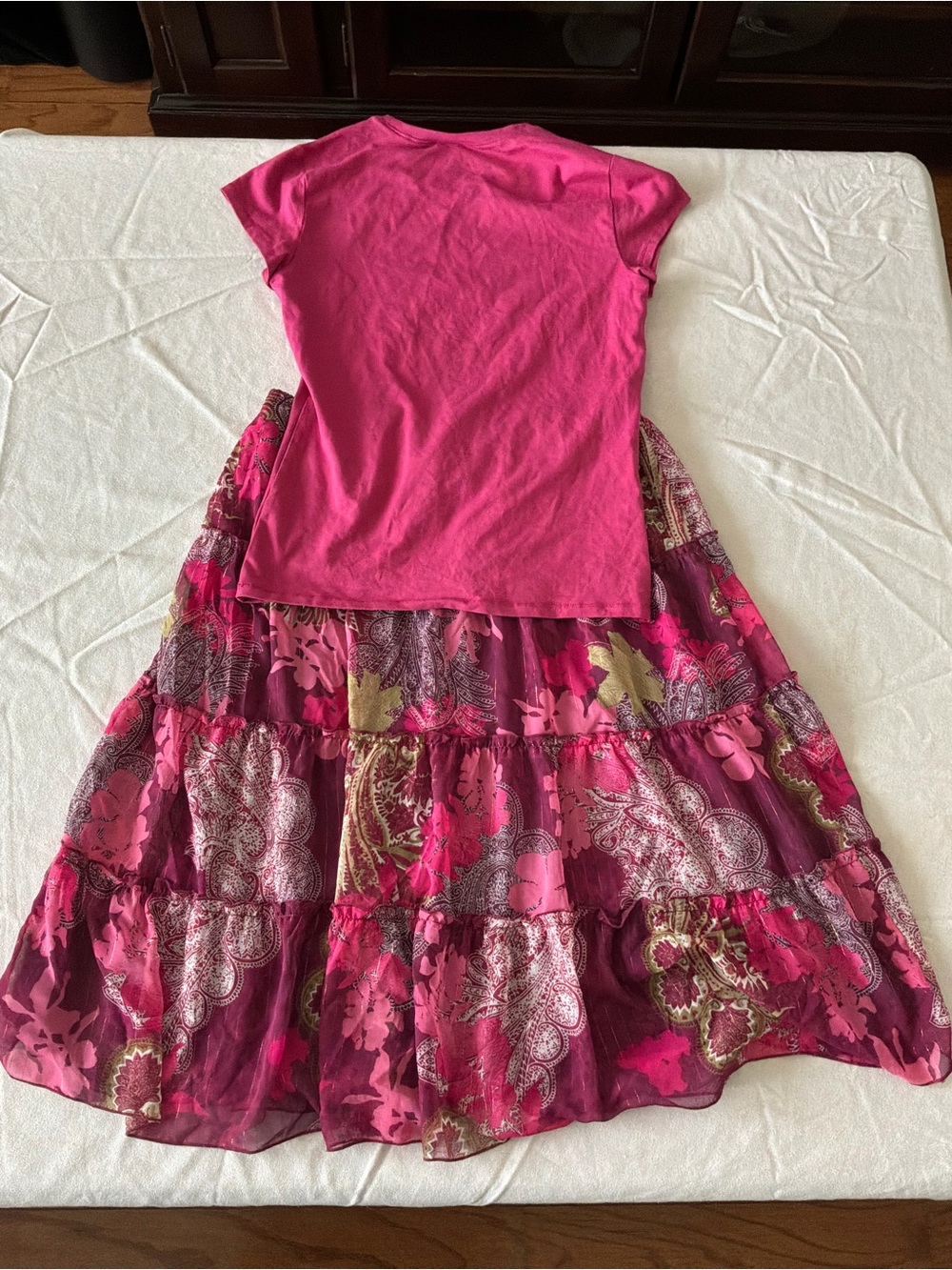 ******* Hot Pink Tee with Floral Tiered Maxi Skirt b7 ******* - Picture 7 of 9